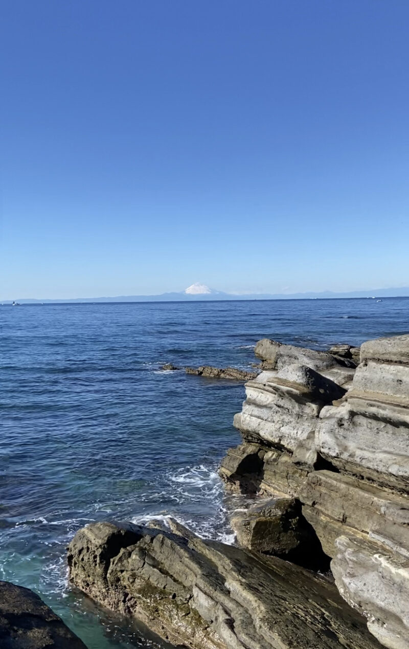 沖ノ島-洞窟から見た景色